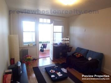 1 bed, 1 bath apartment for rent at 1638 Commonwealth Ave Unit 7P, Brighton — photo 5 of 9