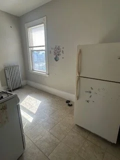 2 bed, 1 bath apartment for rent at 164-166 Washington Ave Unit 12A, Bellingham Square — photo 7 of 9