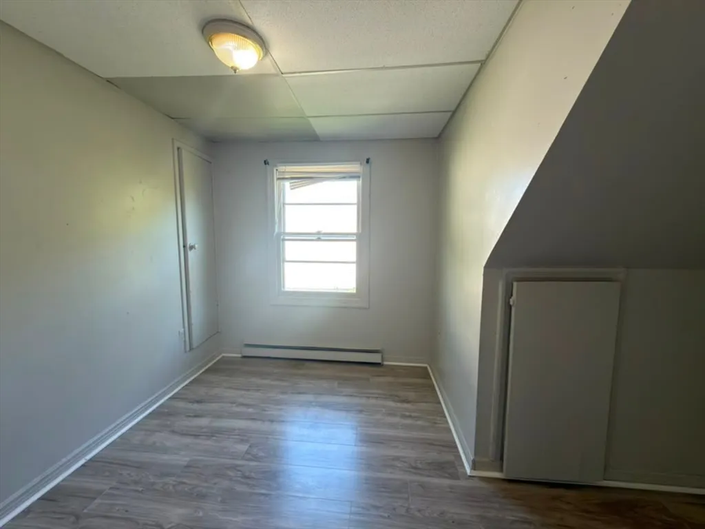 3 bed, 1 bath apartment for rent at 164-166 Woodlawn St Unit 3, Springfield — photo 12 of 14