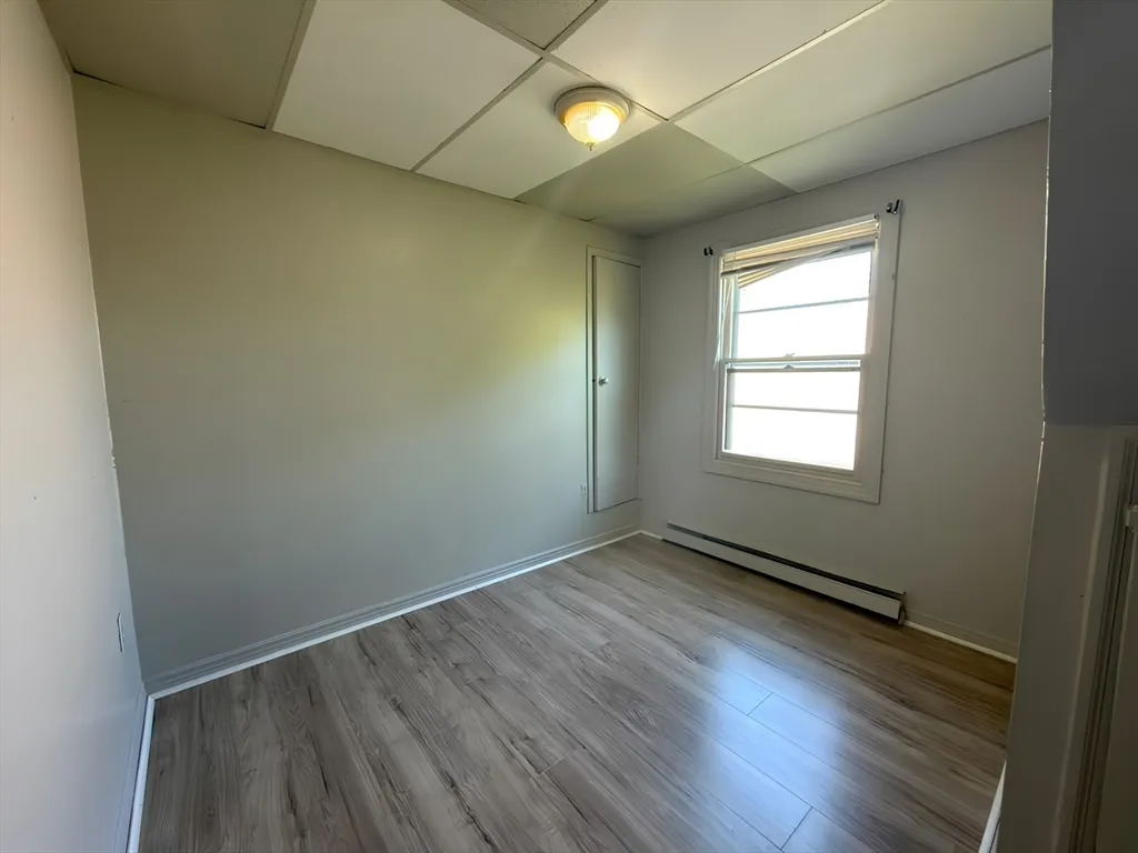 3 bed, 1 bath apartment for rent at 164-166 Woodlawn St Unit 3, Springfield — photo 10 of 14