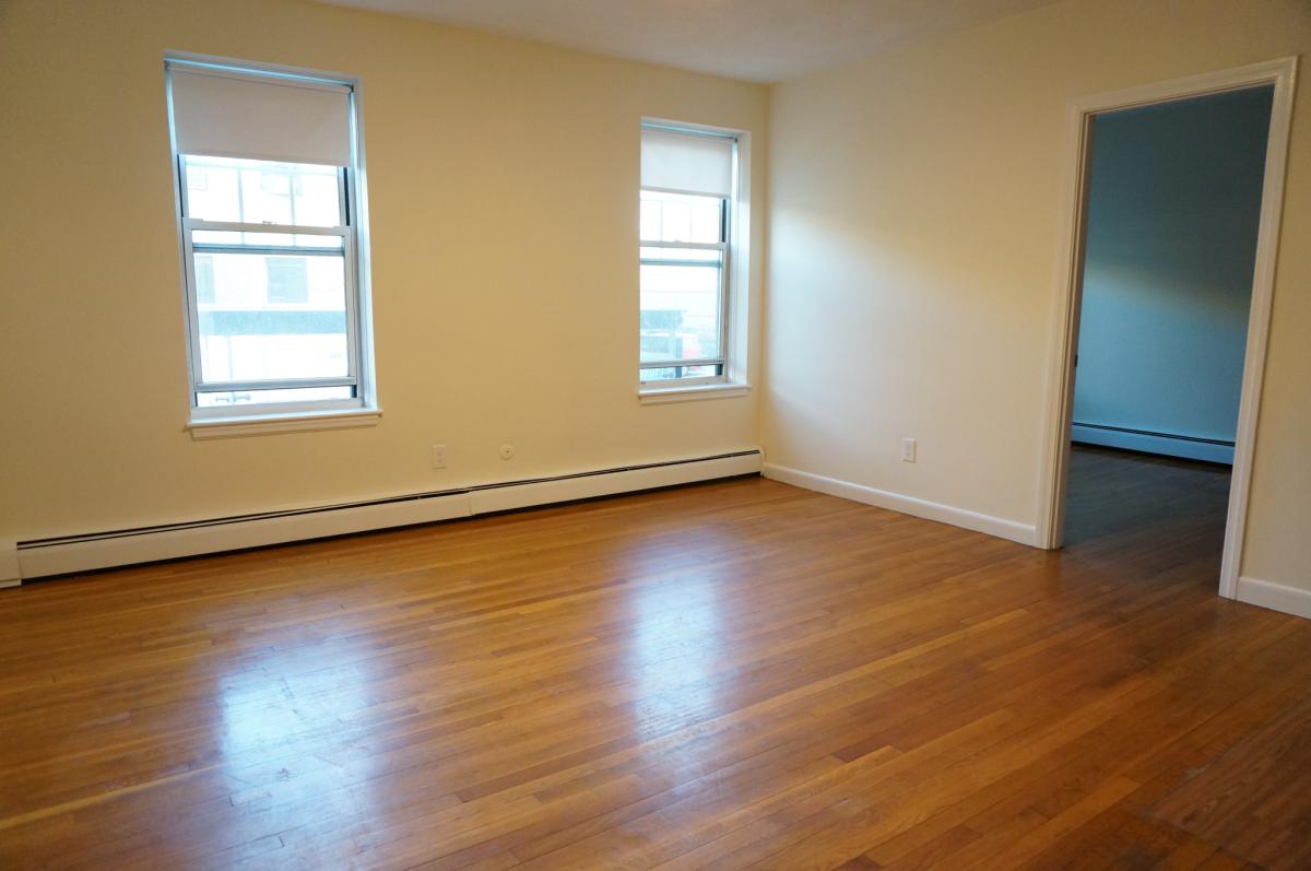 1 bed, 1 bath apartment for rent at 164 Beacon St Unit 01, Back Bay — photo 3 of 10