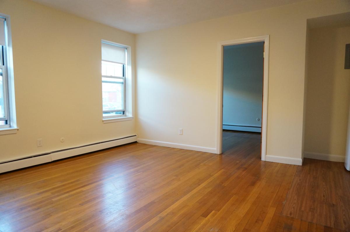 1 bed, 1 bath apartment for rent at 164 Beacon St Unit 01, Back Bay — photo 4 of 10