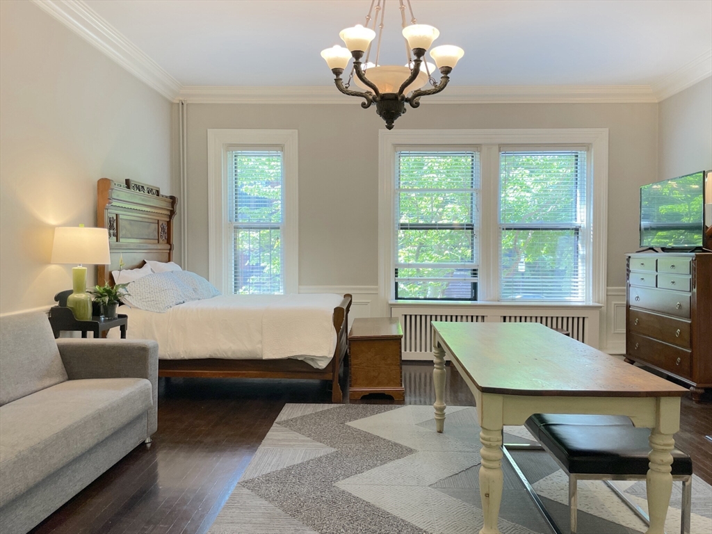 Studio bed, 1 bath apartment for rent at 164 Beacon St Unit 1, Back Bay — photo 3 of 12