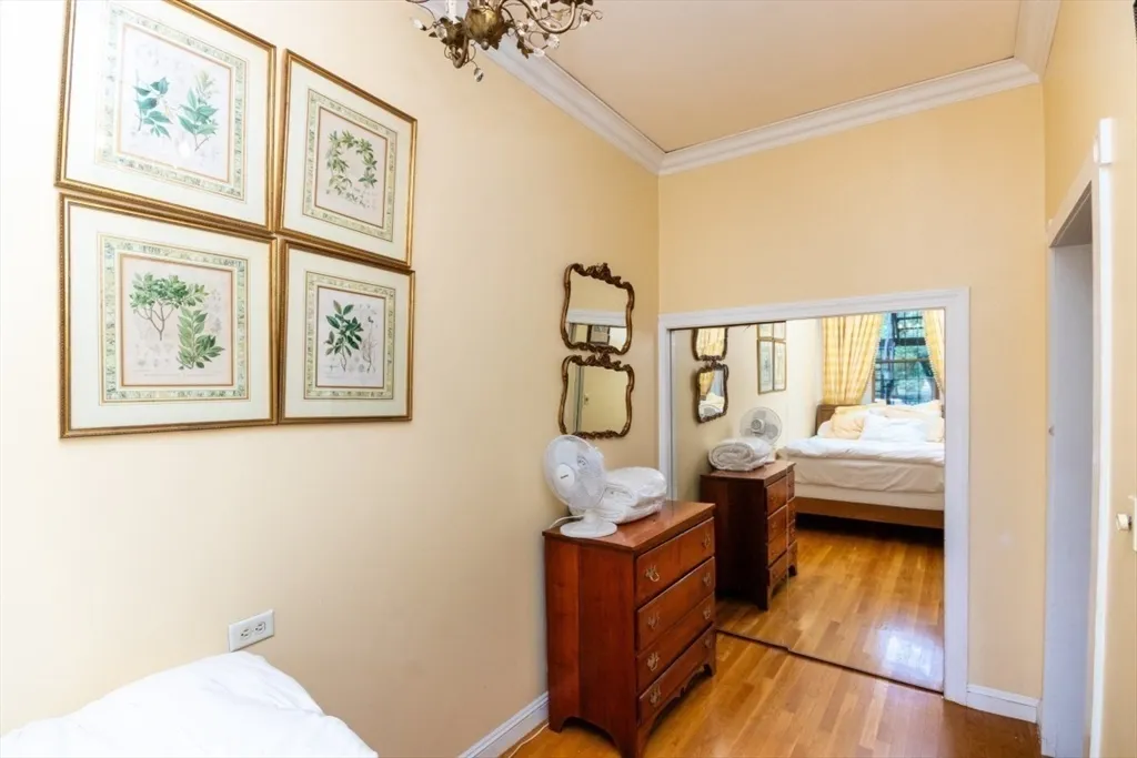 1 bed, 1 bath apartment for rent at 164 Beacon St Unit 2, Back Bay — photo 8 of 12