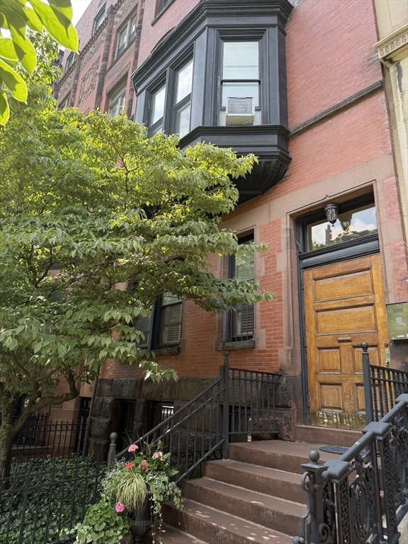 1 bed, 1 bath apartment for rent at 164 Beacon St Unit 4, Back Bay — photo 11 of 13