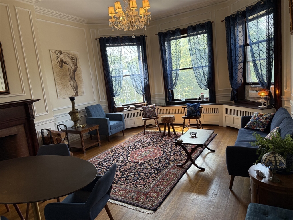 1 bed, 1 bath apartment for rent at 164 Beacon St Unit 4, Back Bay — photo 3 of 13