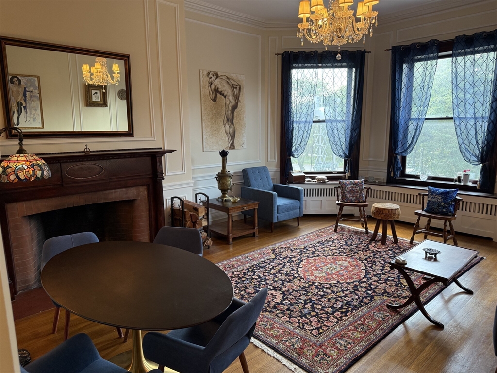 1 bed, 1 bath apartment for rent at 164 Beacon St Unit 4, Back Bay