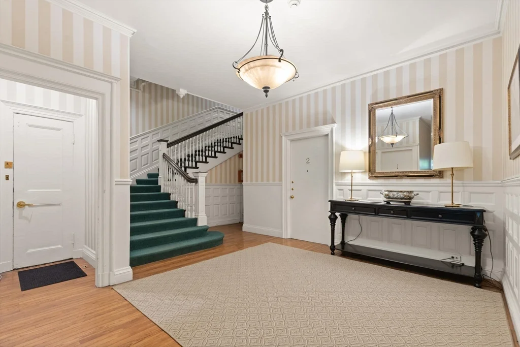 3 bed, 2 bath apartment for rent at 164 Beacon St Unit 9/10, Back Bay — photo 18 of 19