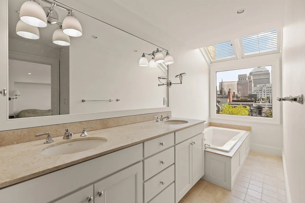 3 bed, 2 bath apartment for rent at 164 Beacon St Unit 9/10, Back Bay — photo 14 of 19