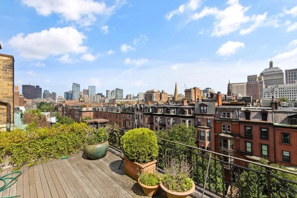 3 bed, 2 bath apartment for rent at 164 Beacon St Unit 9/10, Back Bay — photo 17 of 19