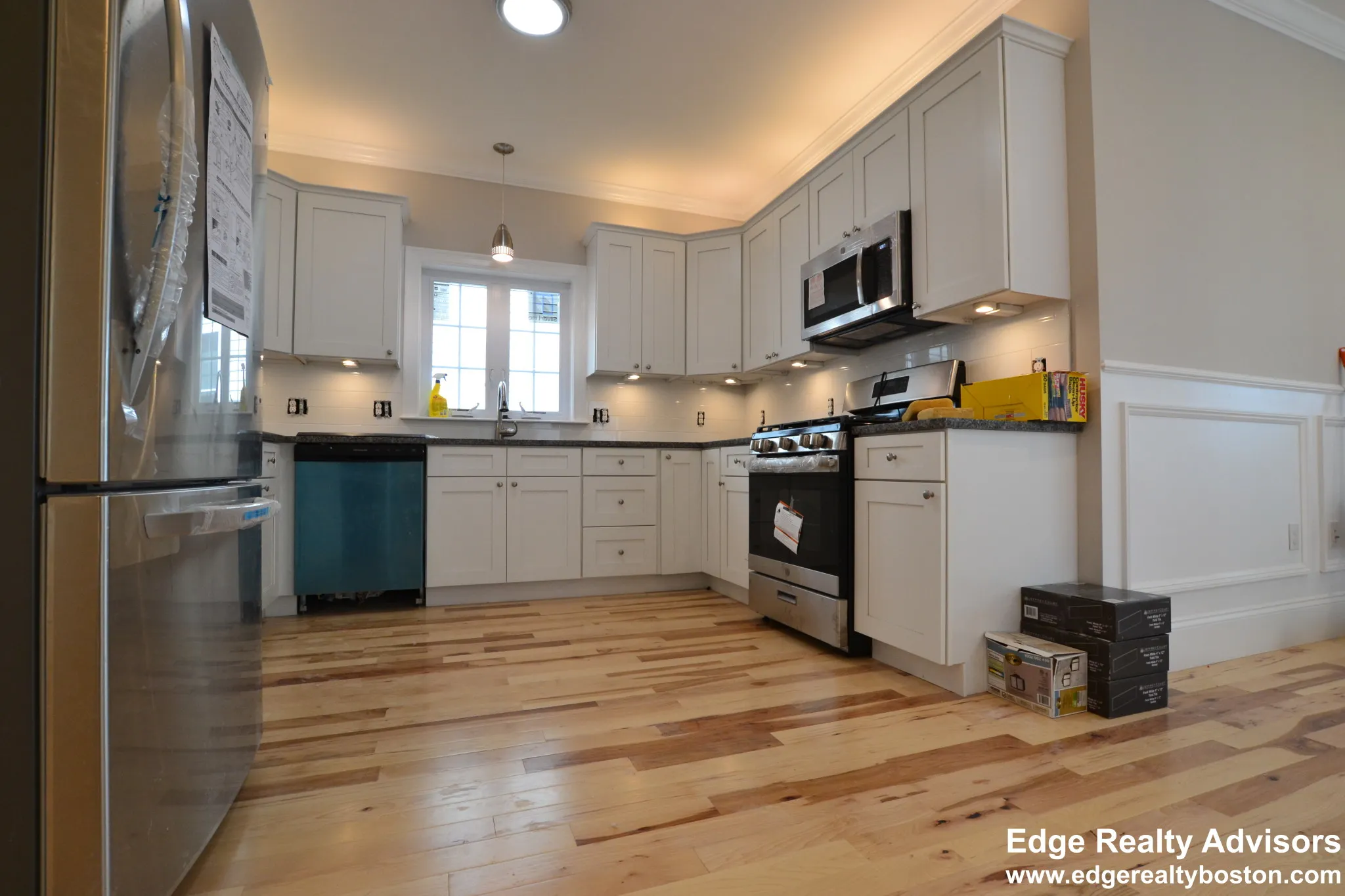 4 bed, 3.5 bath apartment for rent at 164 Bigelow St Unit 1, Oak Square — photo 1 of 17