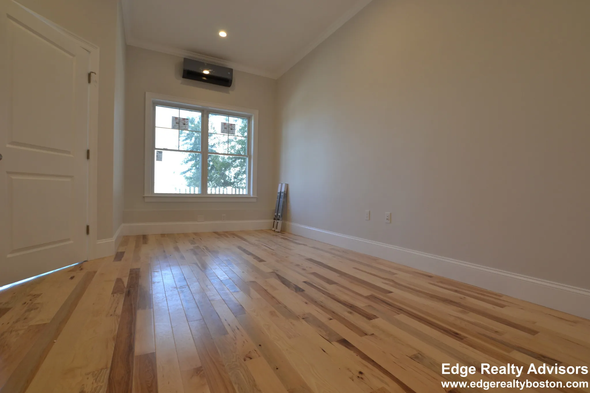 4 bed, 3.5 bath apartment for rent at 164 Bigelow St Unit 1, Oak Square — photo 12 of 17