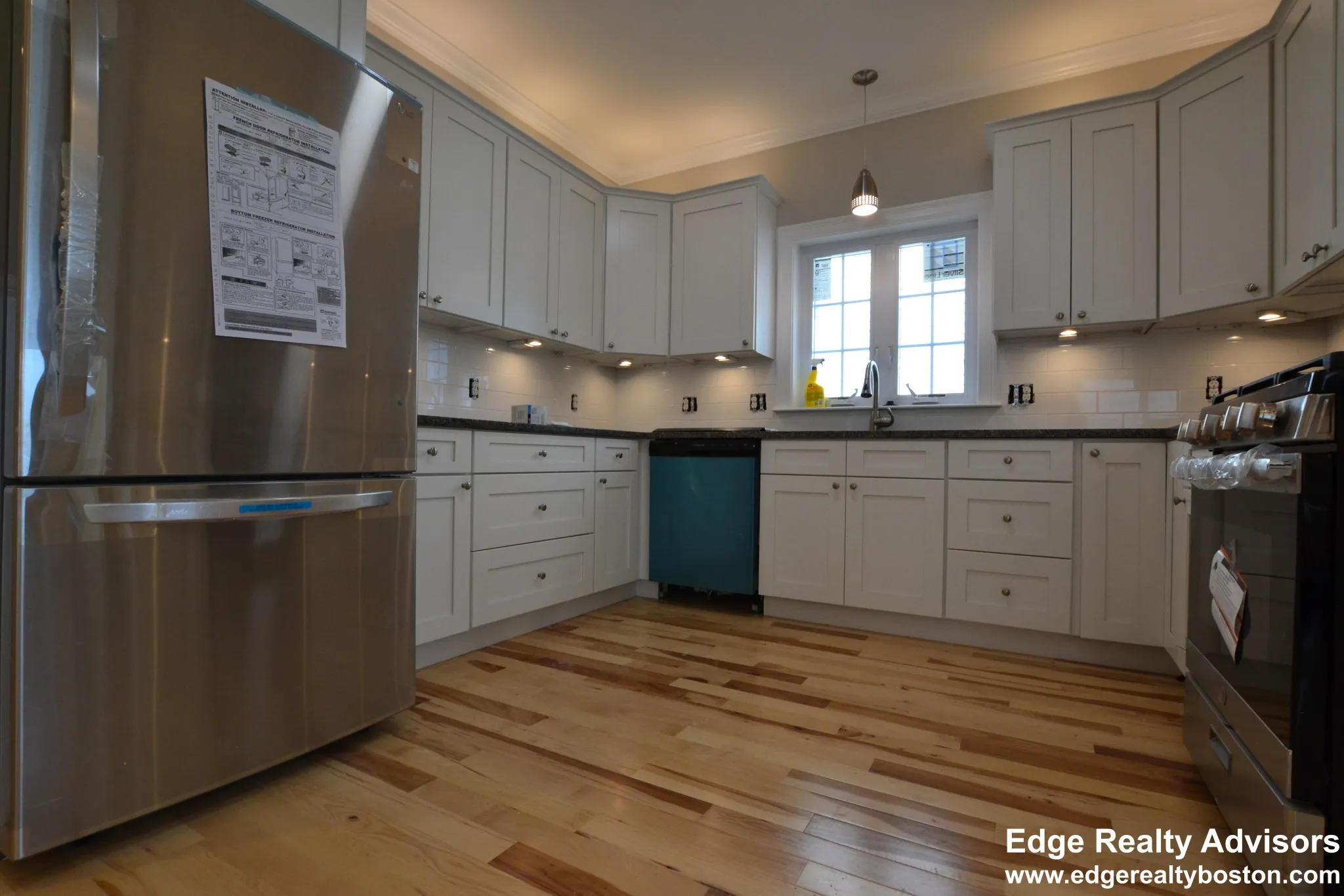 4 bed, 3.5 bath apartment for rent at 164 Bigelow St Unit 1, Oak Square — photo 6 of 17