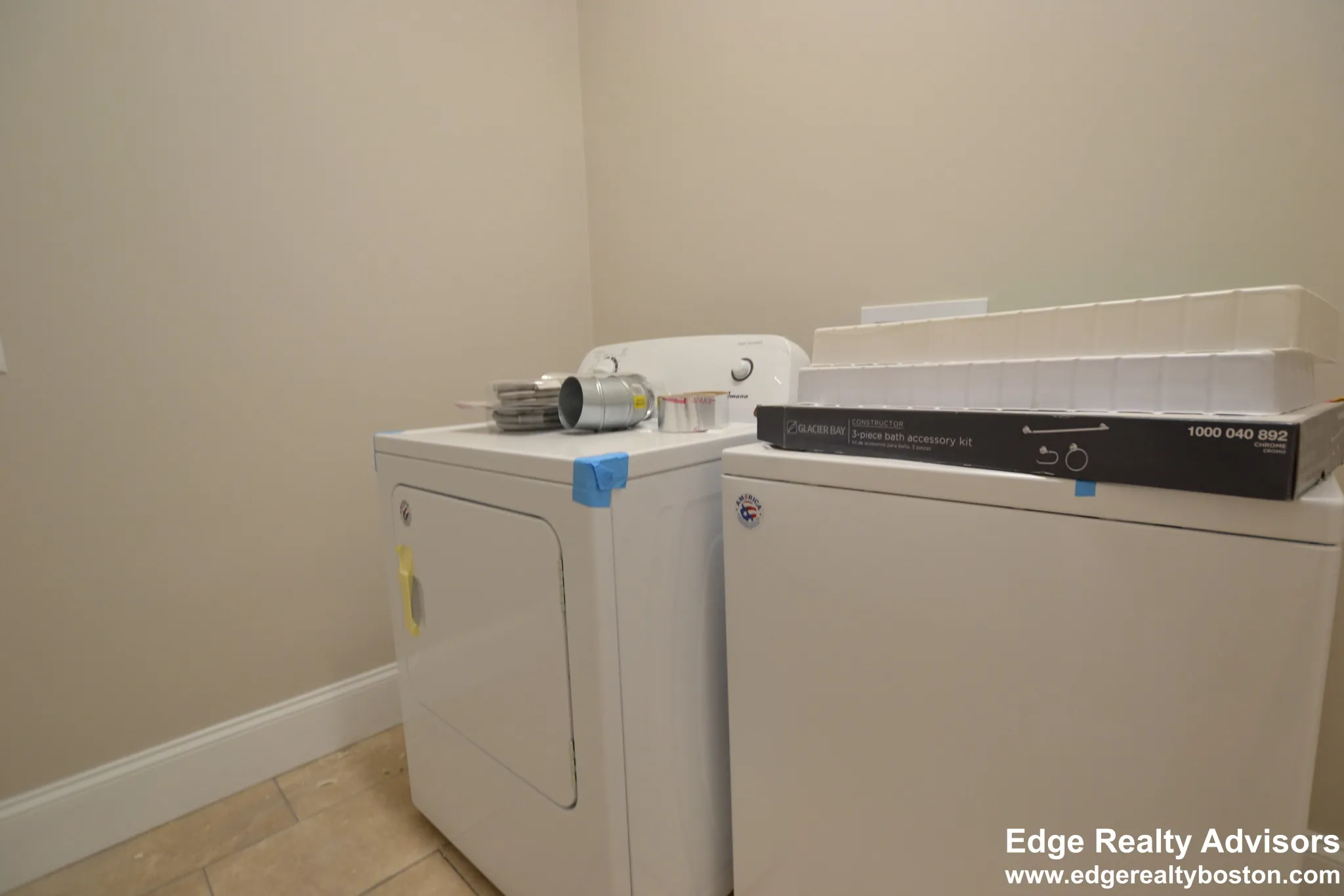 4 bed, 3.5 bath apartment for rent at 164 Bigelow St Unit 1, Oak Square — photo 16 of 17