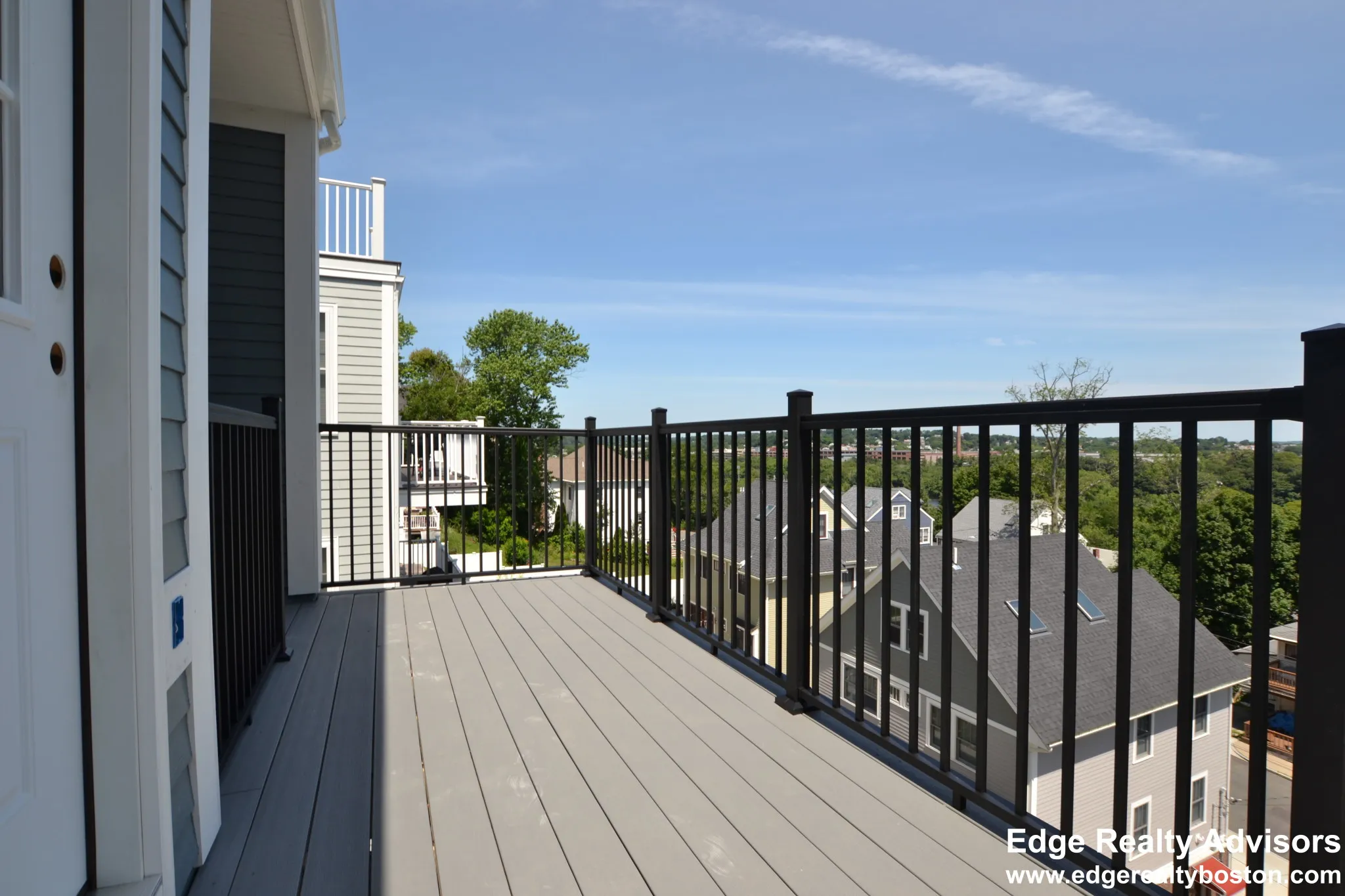 4 bed, 3.5 bath apartment for rent at 164 Bigelow St Unit 1, Oak Square — photo 3 of 17