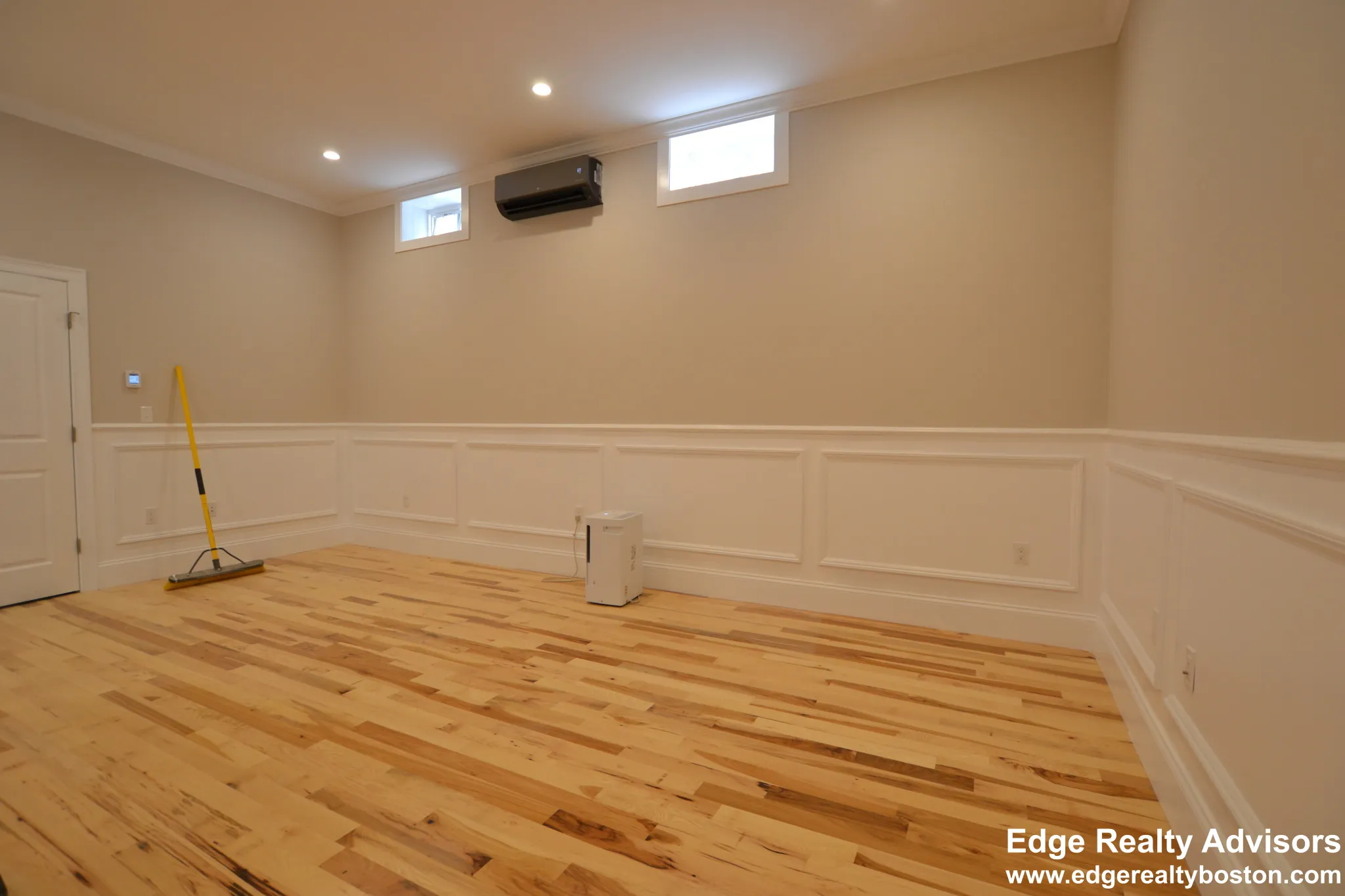 4 bed, 3.5 bath apartment for rent at 164 Bigelow St Unit 1, Oak Square — photo 15 of 17
