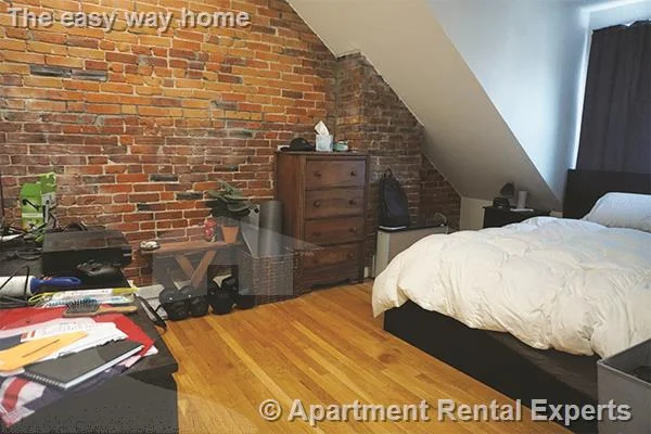 4 bed, 2 bath apartment for rent at 164 Broadway Unit 3, East Somerville — photo 6 of 11
