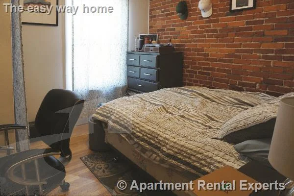 4 bed, 2 bath apartment for rent at 164 Broadway Unit 3, East Somerville — photo 4 of 11