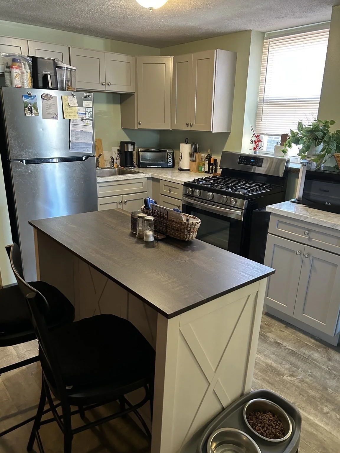 2 bed, 1 bath apartment for rent at 164 Cottage St Unit 9, East Boston
