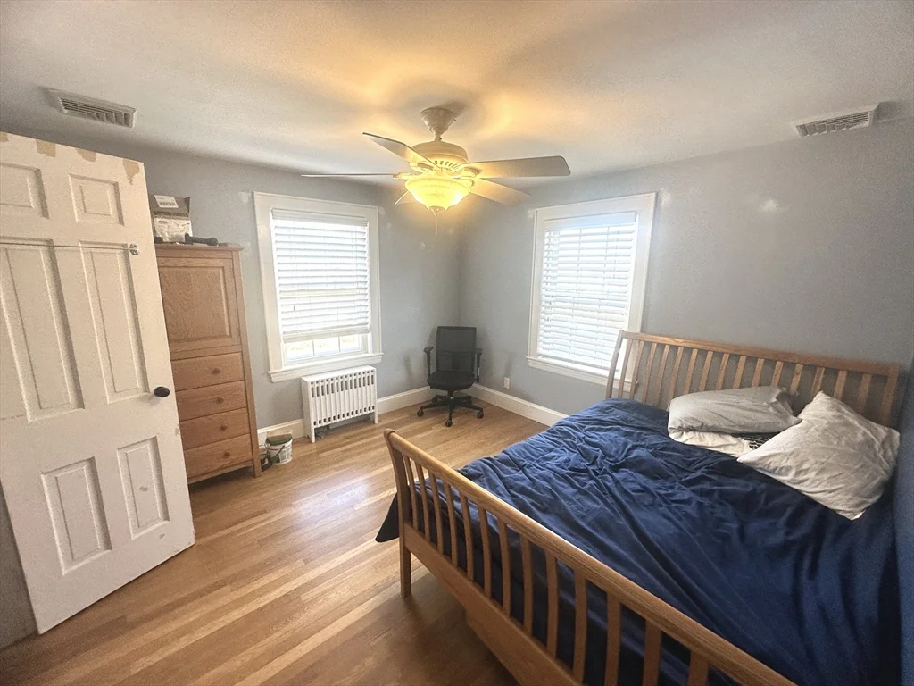 4 bed, 2 bath apartment for rent at 164 Florence Rd Unit -, Waltham — photo 16 of 19