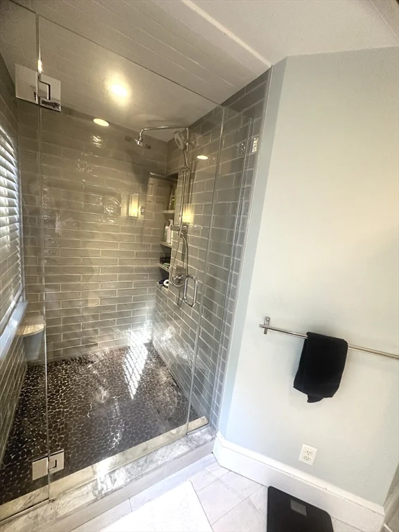 4 bed, 2 bath apartment for rent at 164 Florence Rd Unit -, Waltham — photo 12 of 19