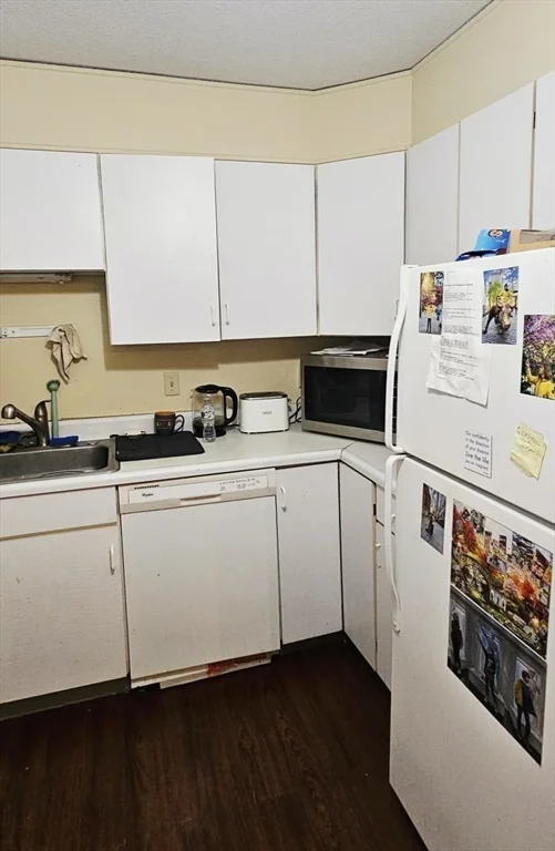 2 bed, 1 bath apartment for rent at 164 Galen St Unit 25, Watertown — photo 7 of 7