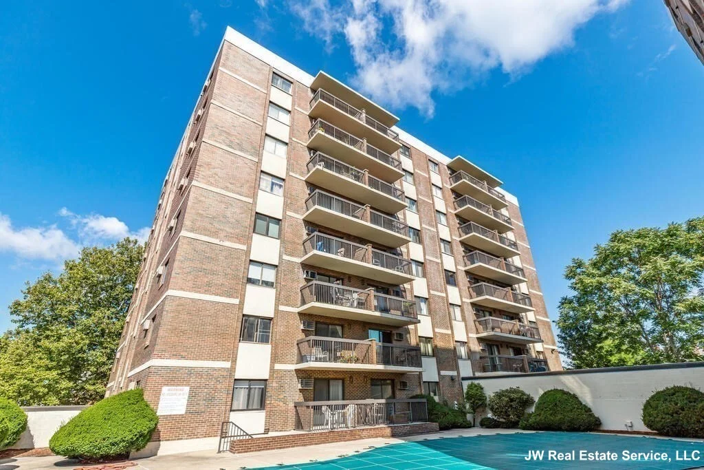 1 bed, 1 bath apartment for rent at 164 Galen St Unit 46, Watertown — photo 14 of 15