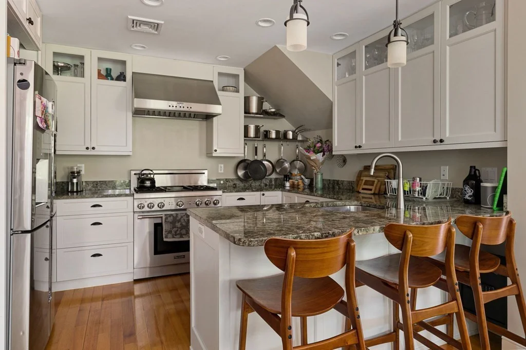 3 bed, 2 bath apartment for rent at 164 Hancock St Unit 164, Cambridge — photo 3 of 20