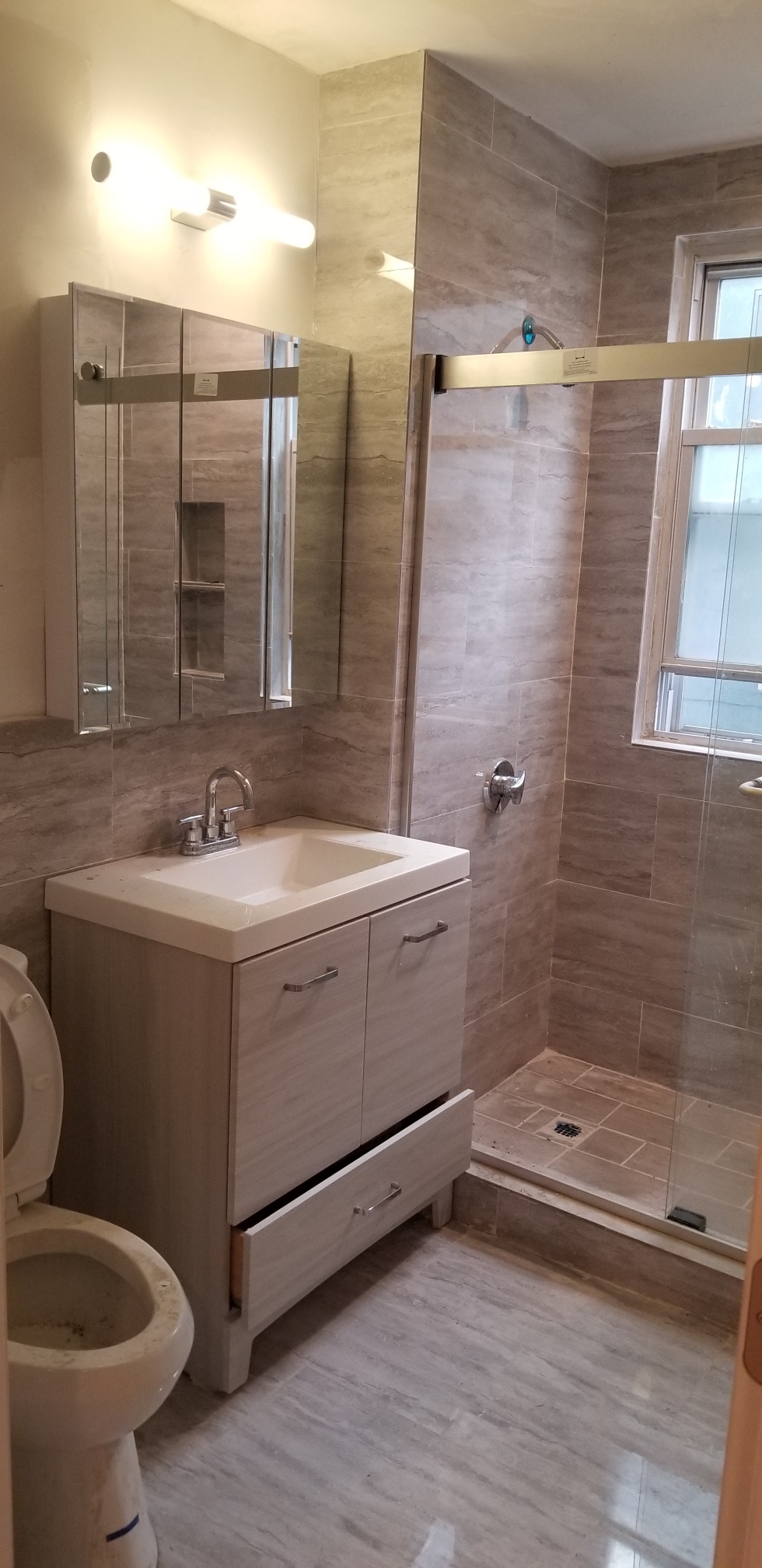 4 bed, 2 bath apartment for rent at 164 Hyde Park Ave Unit 2, Jamaica Plain — photo 2 of 14