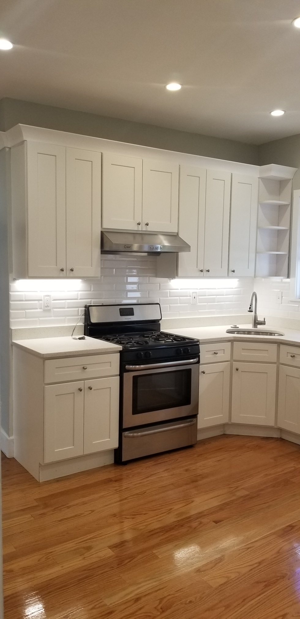 4 bed, 2 bath apartment for rent at 164 Hyde Park Ave Unit 2, Jamaica Plain — photo 3 of 14