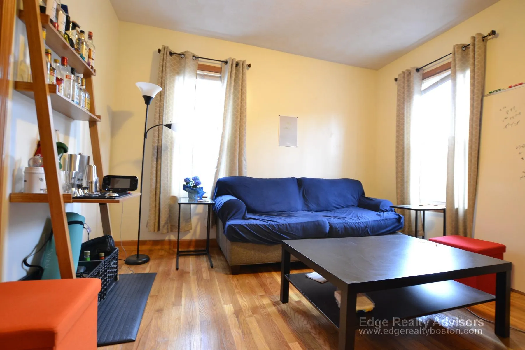 3 bed, 1.5 bath apartment for rent at 164 Kelton St Unit 2, Brighton — photo 3 of 8