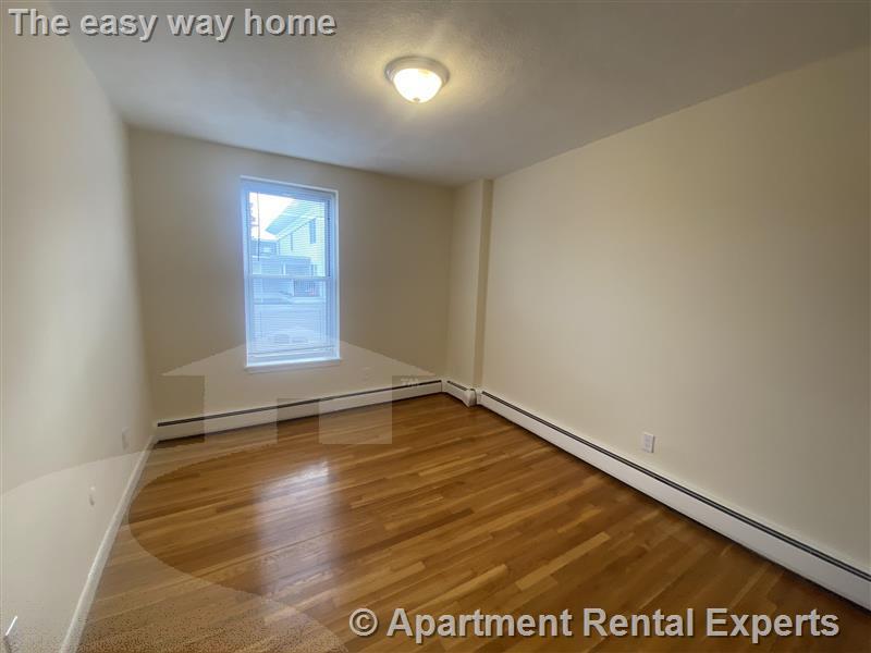 1 bed, 1 bath apartment for rent at 164 North Beacon St Unit 2A, Brighton — photo 2 of 5