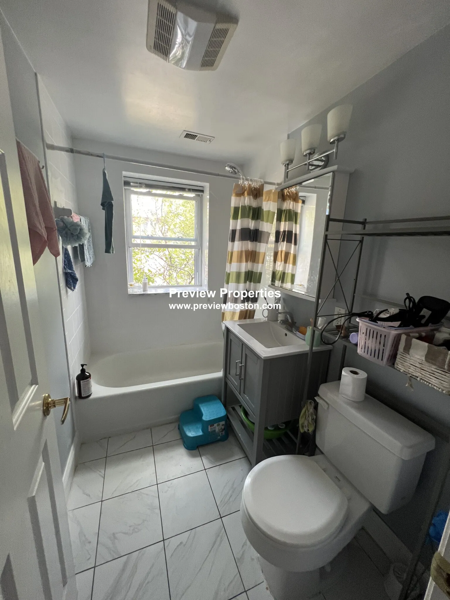 3 bed, 2 bath apartment for rent at 164 Newton St Unit 3P, Brighton — photo 8 of 14