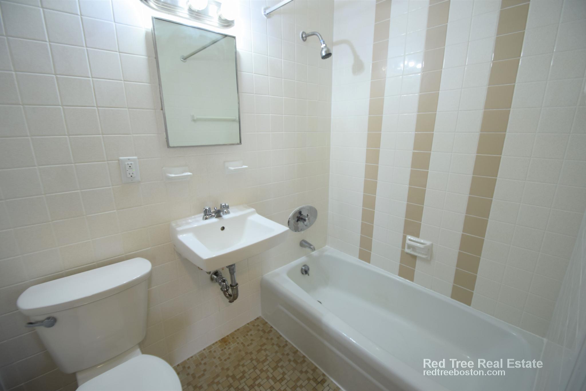 1 bed, 1 bath apartment for rent at 164 North Beacon St Unit 12, Brighton — photo 5 of 11