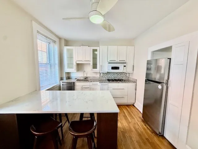 2 bed, 1 bath apartment for rent at 164 Prince St Unit 2, North End — photo 2 of 16