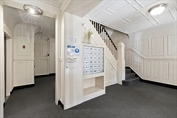 1 bed, 1 bath apartment for rent at 164 Strathmore Rd Unit 10, Brighton — photo 3 of 8