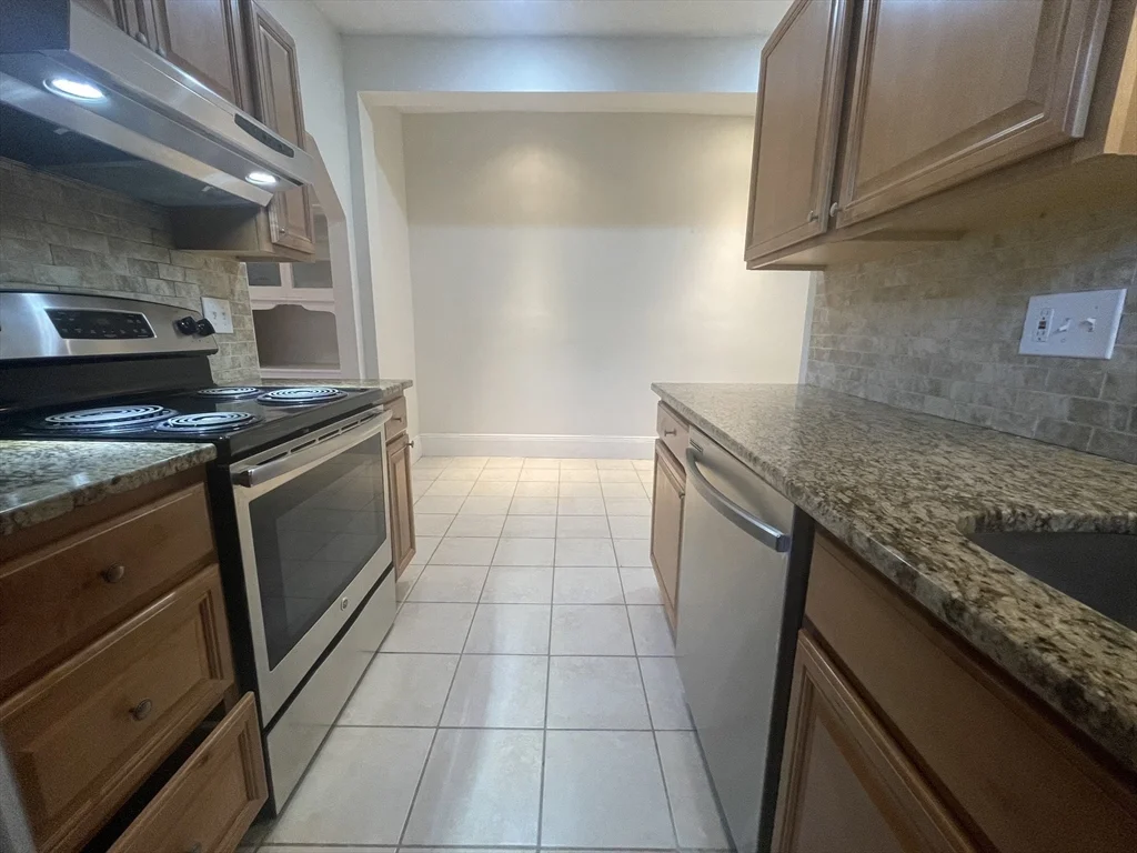 1 bed, 1 bath apartment for rent at 164 Strathmore Rd Unit 12, Brighton — photo 16 of 22
