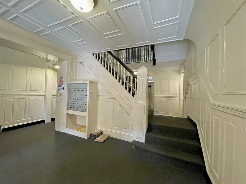 1 bed, 1 bath apartment for rent at 164 Strathmore Rd Unit 12, Brighton — photo 20 of 22