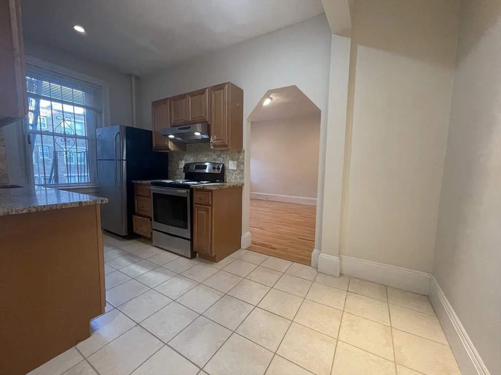 1 bed, 1 bath apartment for rent at 164 Strathmore Rd Unit 12, Brighton — photo 15 of 22