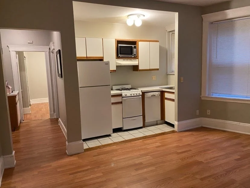 1 bed, 1 bath apartment for rent at 164 Strathmore Rd Unit 14, Brighton — photo 1 of 5