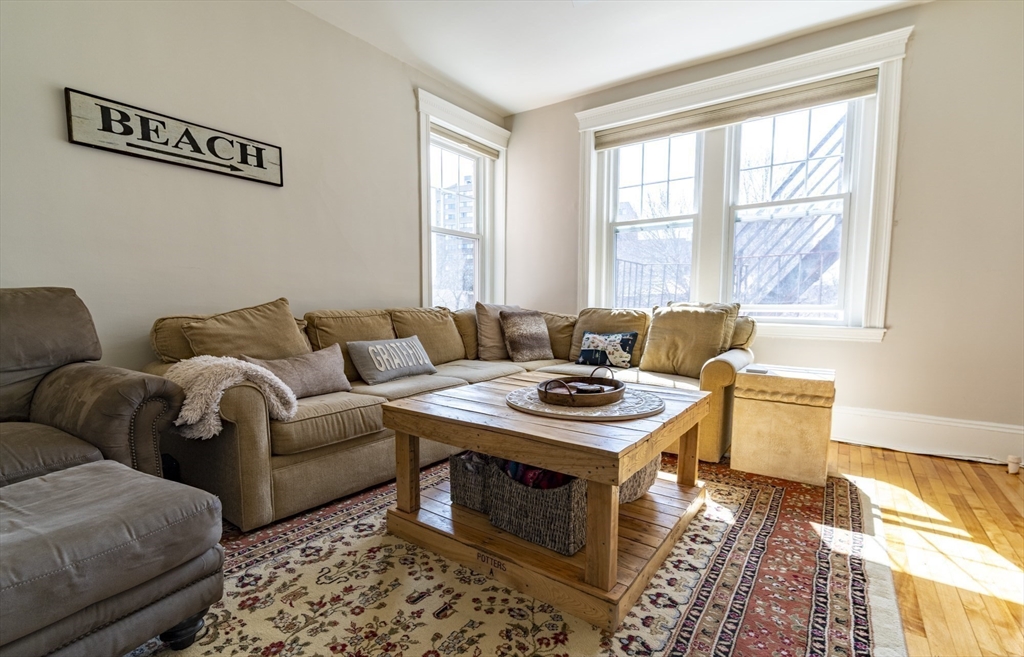 2 bed, 1 bath apartment for rent at 164 Strathmore Rd Unit 17, Brighton — photo 2 of 12