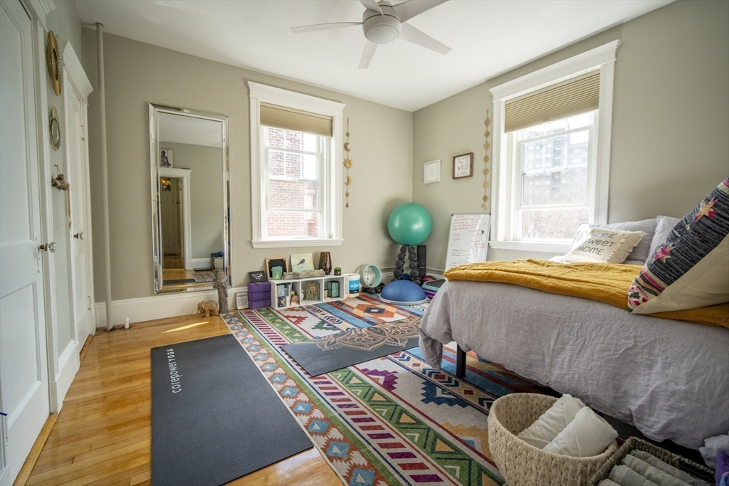 2 bed, 1 bath apartment for rent at 164 Strathmore Rd Unit 17, Brighton — photo 7 of 12