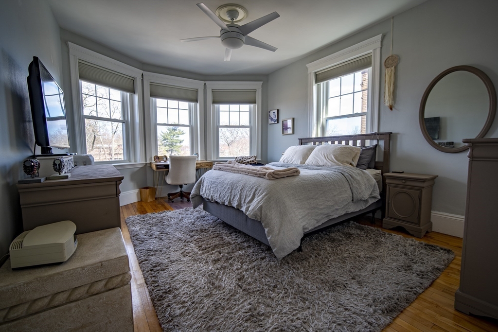 2 bed, 1 bath apartment for rent at 164 Strathmore Rd Unit 17, Brighton — photo 5 of 12