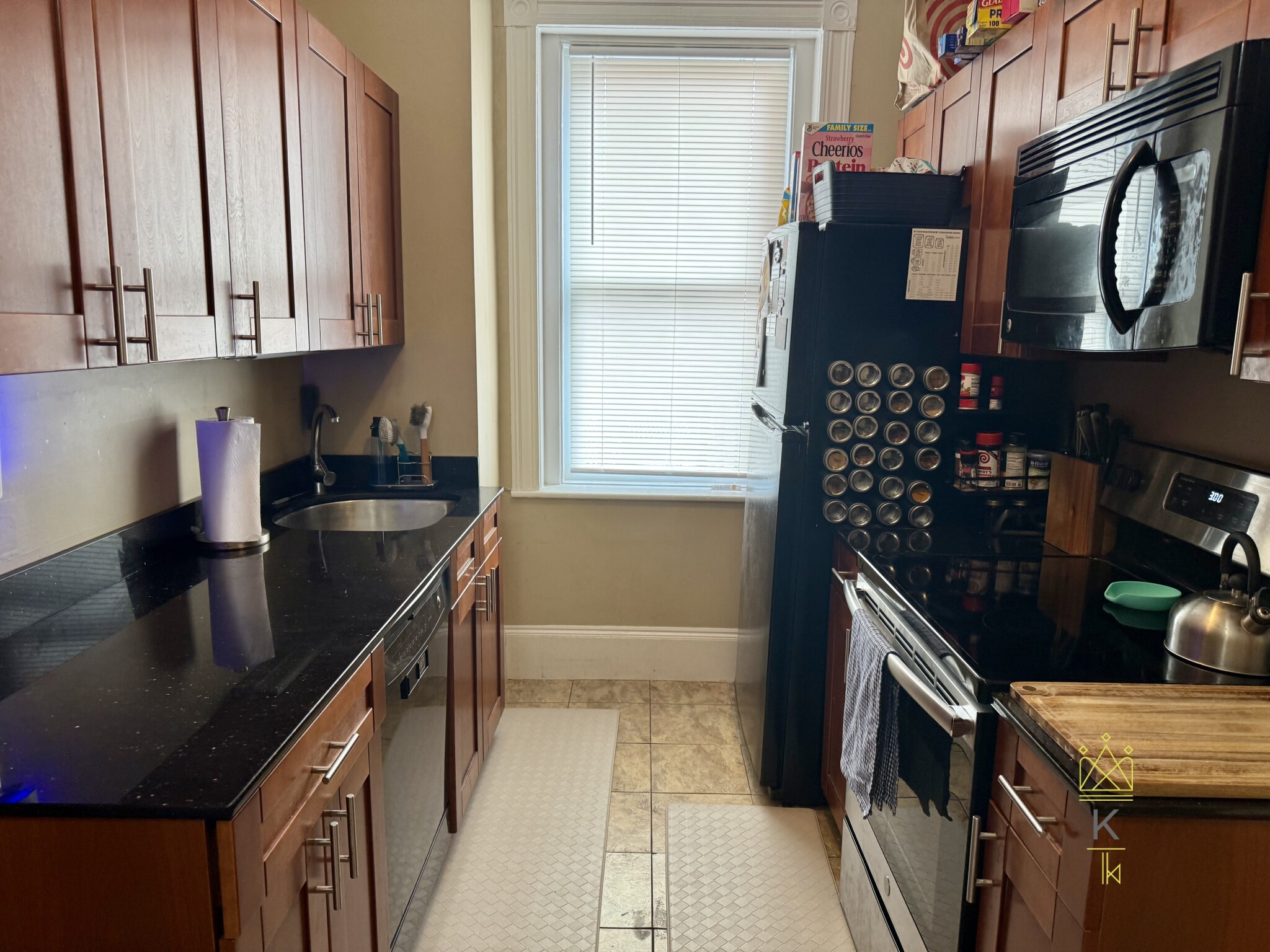 1 bed, 1 bath apartment for rent at 164 Strathmore Rd Unit 18, Brighton — photo 1 of 9