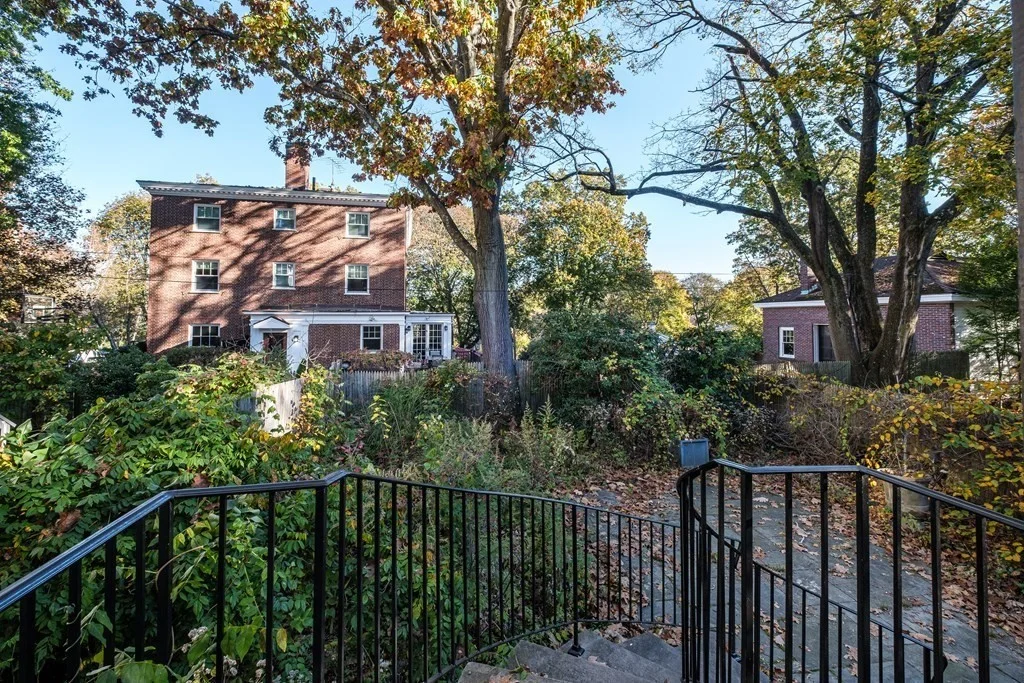 5 bed, 3.5 bath apartment for rent at 164 Tappan St Unit 1, Brookline — photo 31 of 33