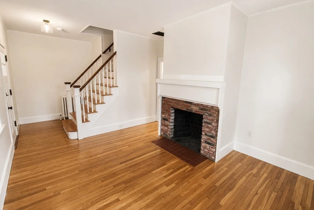 3 bed, 1 bath apartment for rent at 164 Warren Ave Unit 164, Whitman — photo 13 of 22
