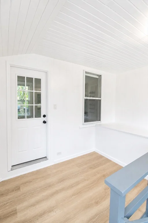 3 bed, 1 bath apartment for rent at 164 Warren Ave Unit 164, Whitman — photo 5 of 22