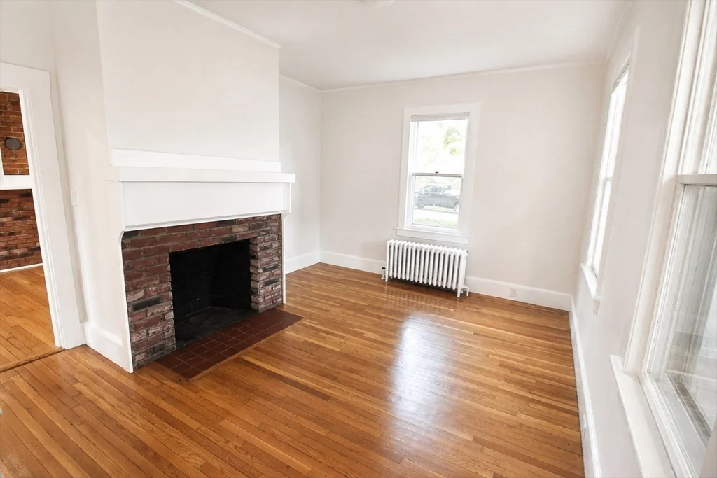 3 bed, 1 bath apartment for rent at 164 Warren Ave Unit 164, Whitman — photo 14 of 22