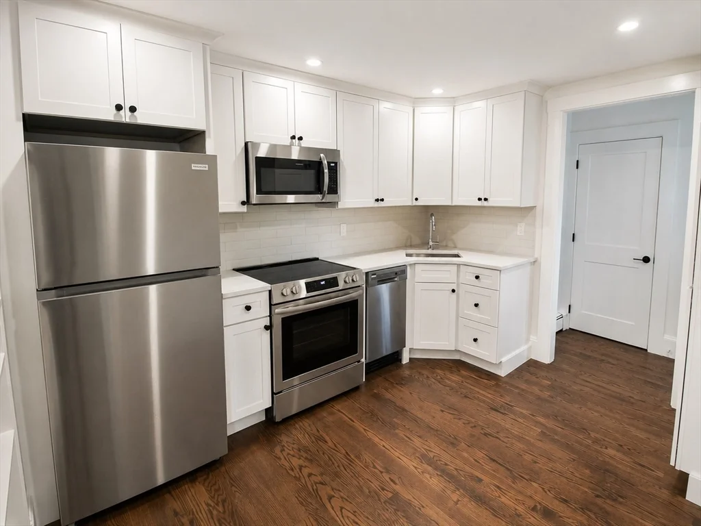 1 bed, 1 bath apartment for rent at 164 Warren Ave Unit B, Whitman — photo 8 of 11