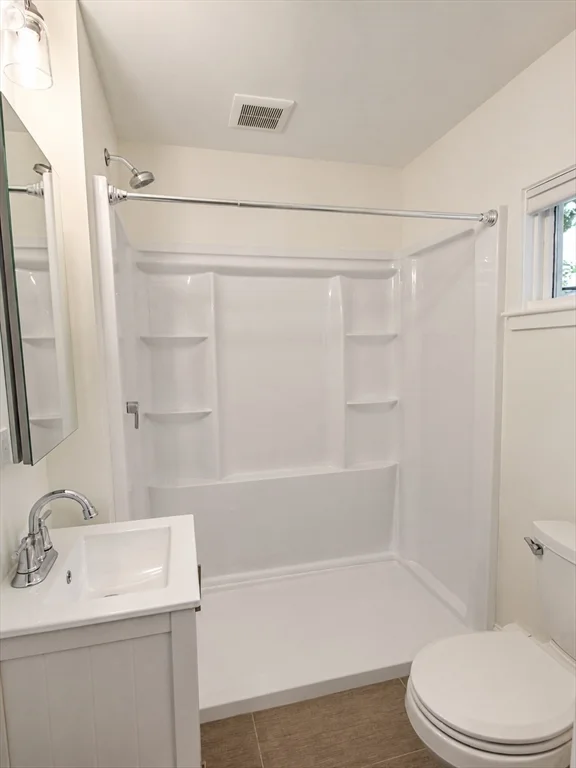 1 bed, 1 bath apartment for rent at 164 Warren Ave Unit B, Whitman — photo 10 of 11